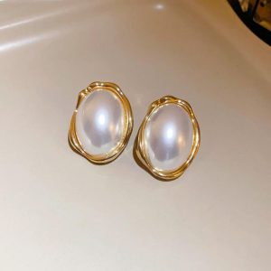 Luxe Vintage Pearl Earrings